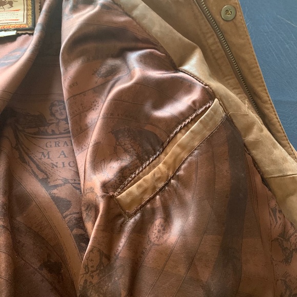 Bomber jacket - Picture 3 of 9